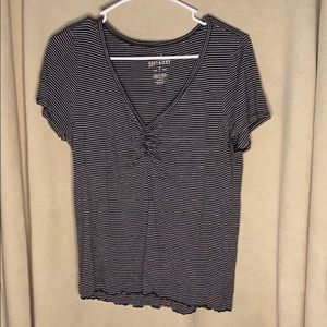 American Eagle v neck soft tee